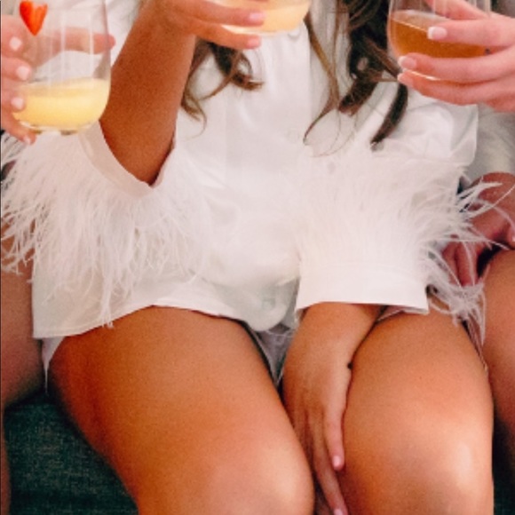 Pure White Bridal Silk Pajamas with Feathers as Sleeves - Picture 10 of 11